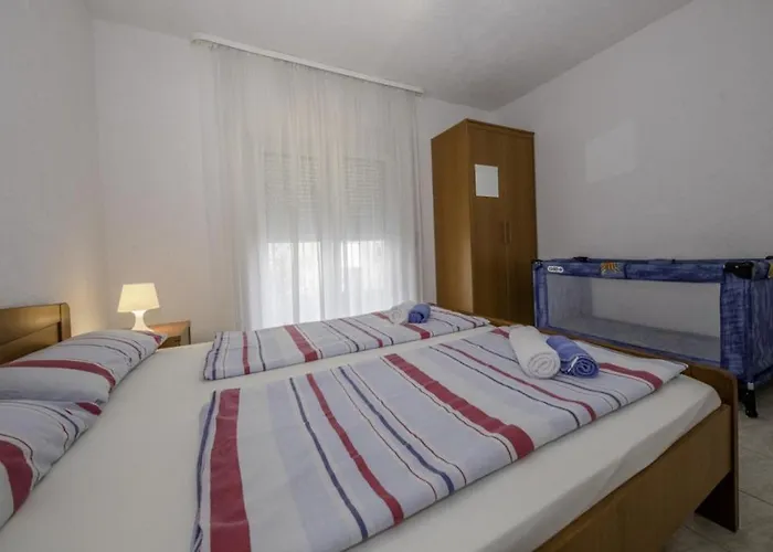 In With Terrace, Air Conditioning, Wifi, Dishwasher Apartmán