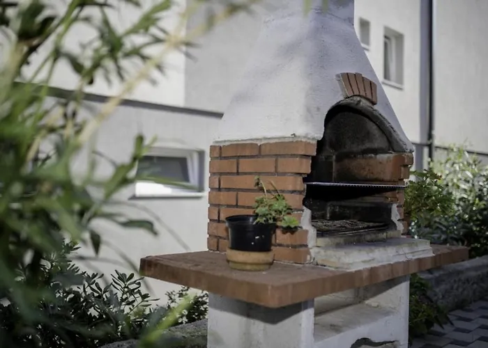 In With Terrace, Air Conditioning, Wifi, Dishwasher Apartmán